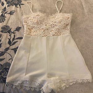 Short sexy white/lace romper -Used on Vacation